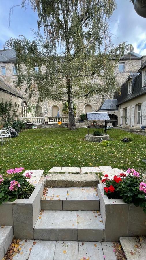 Au Puits De L'Abbaye Daire Bourges Dış mekan fotoğraf